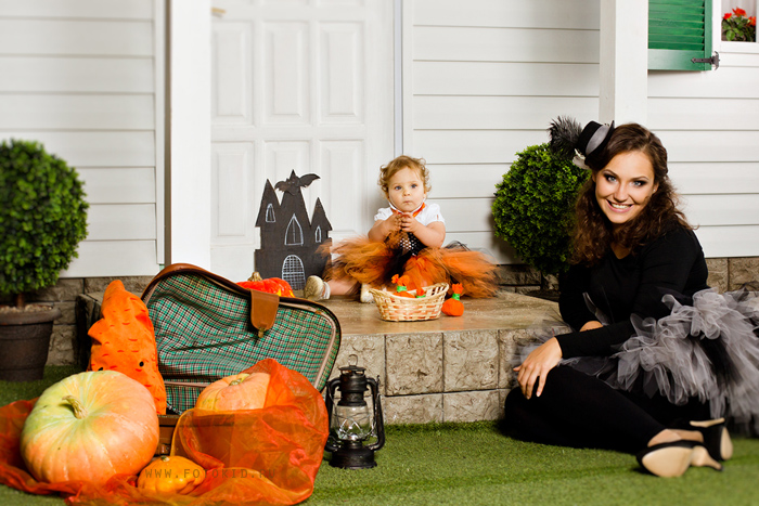 halloween, празднование хэллоуина, семейная фотосессия в студии, студийная семейная съемка,  детский фотограф, семейный фотограф Екатерина Вишневская, фотостудия Кросс, осень в городе, хэллоуин с ребенком, хэллоуин 2013