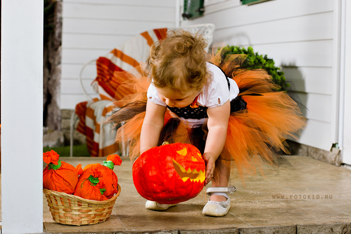 halloween, празднование хэллоуина, семейная фотосессия в студии, студийная семейная съемка,  детский фотограф, семейный фотограф Екатерина Вишневская, фотостудия Кросс, осень в городе, хэллоуин с ребенком, хэллоуин 2013